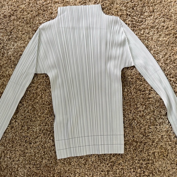 Issey Miyake Pleats please White Top Size s/m - Picture 1 of 2